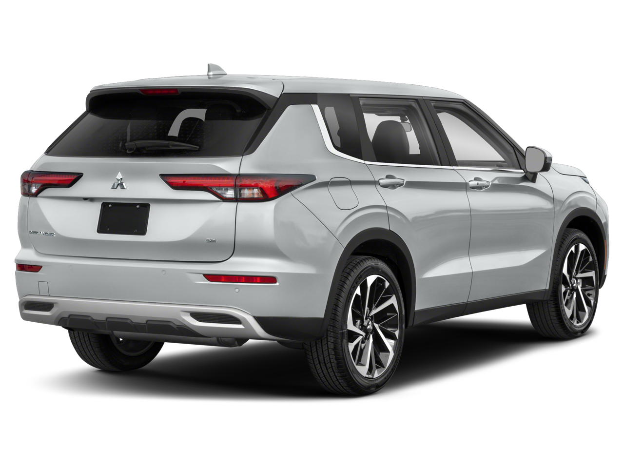2023 Mitsubishi Outlander SE photo 2