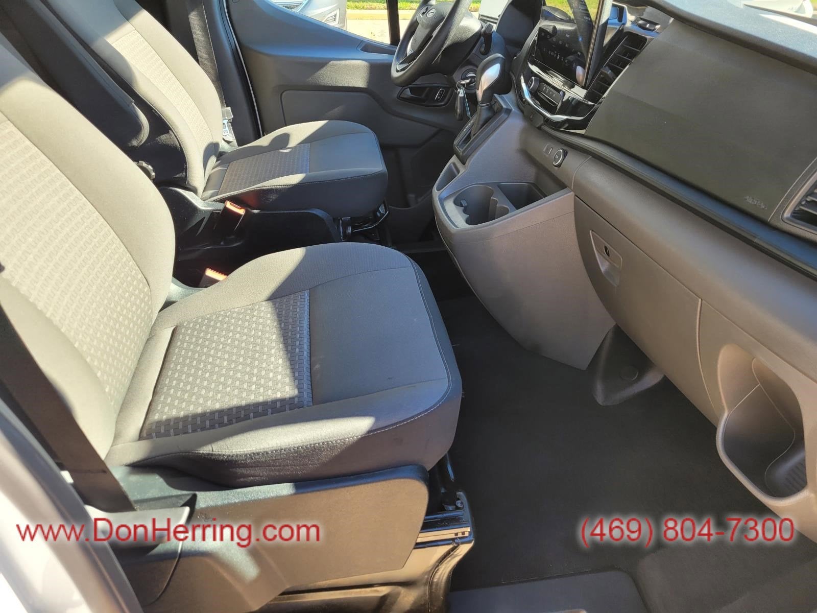 2023 Ford Transit Passenger Wagon XLT