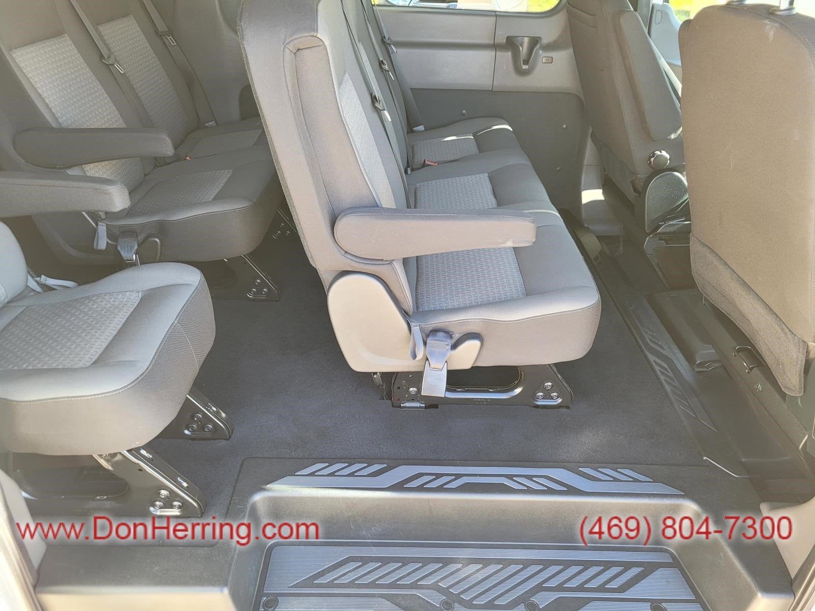 2023 Ford Transit Passenger Wagon XLT