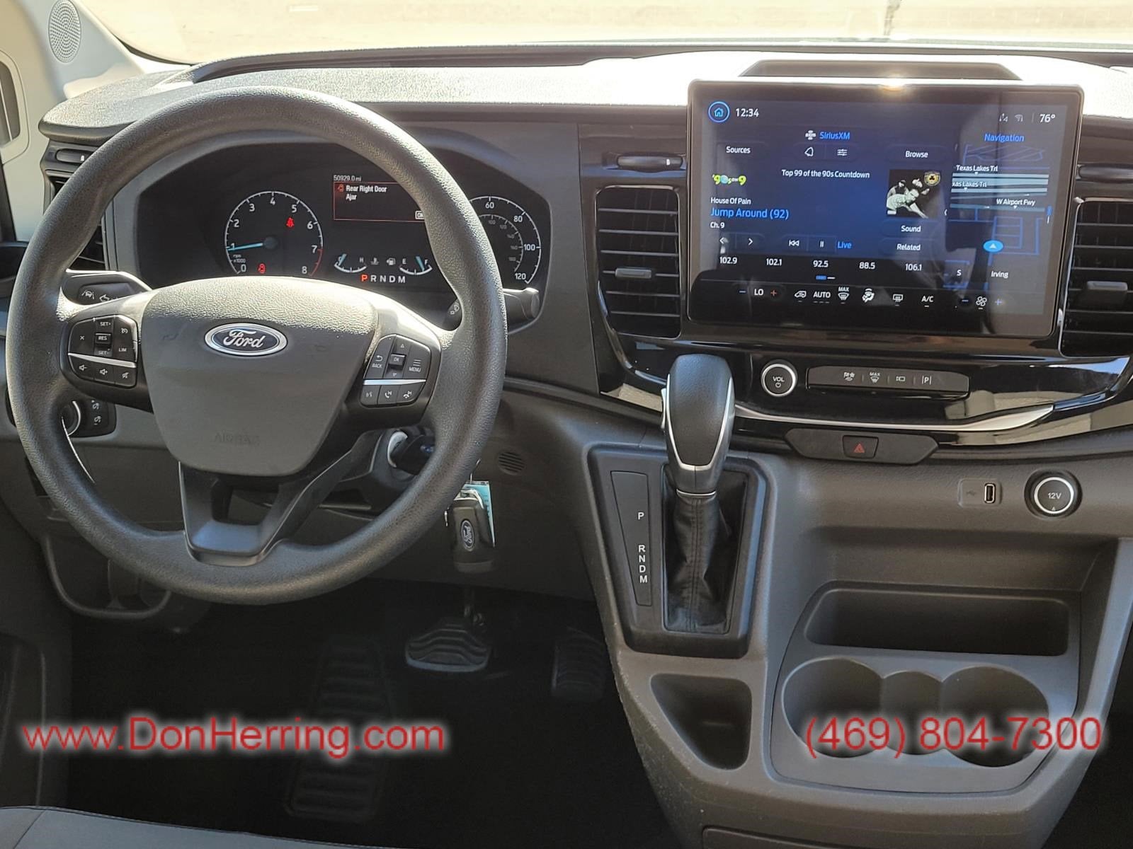 2023 Ford Transit Passenger Wagon XLT