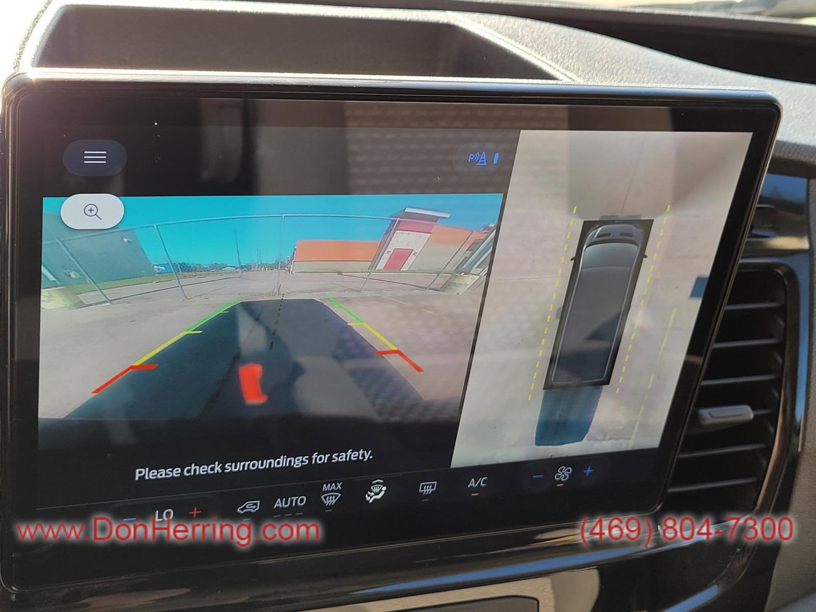 2023 Ford Transit Passenger Wagon XLT