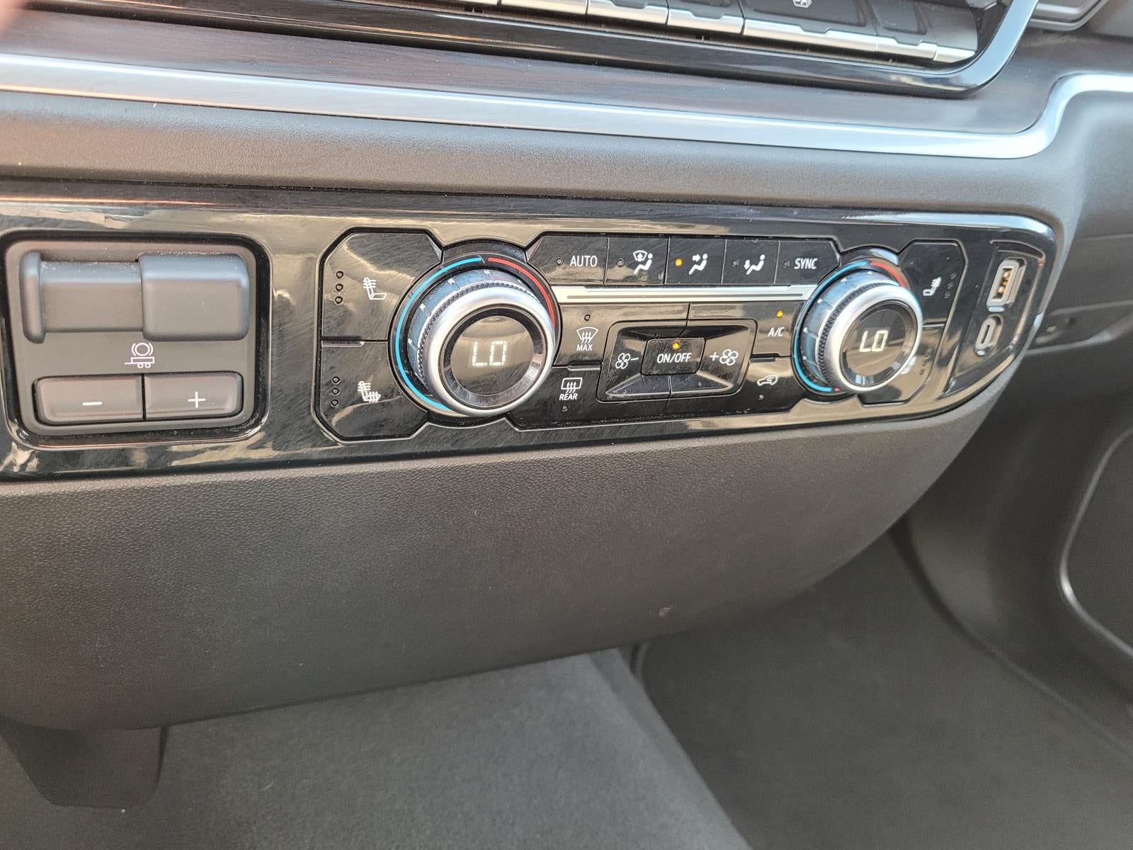 2025 GMC Sierra SLT