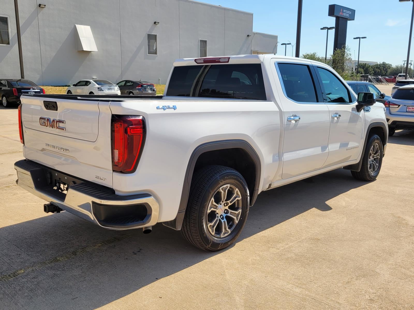 2025 GMC Sierra SLT
