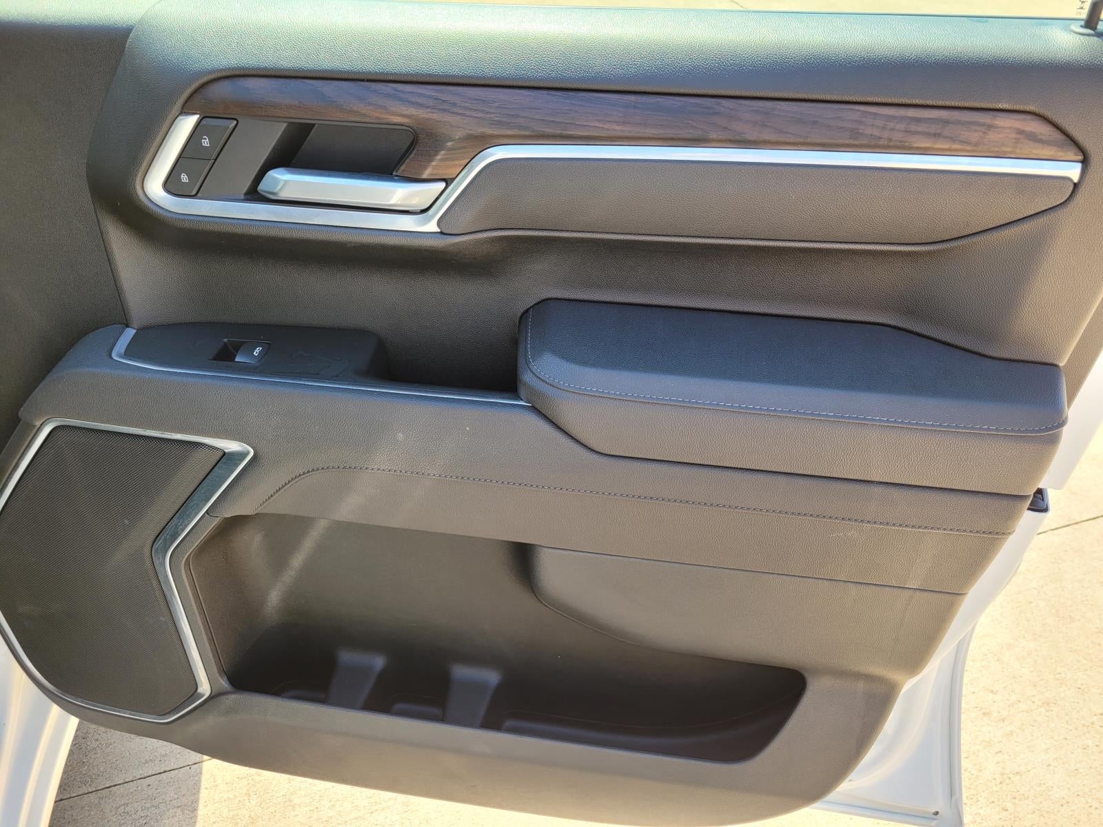 2025 GMC Sierra SLT