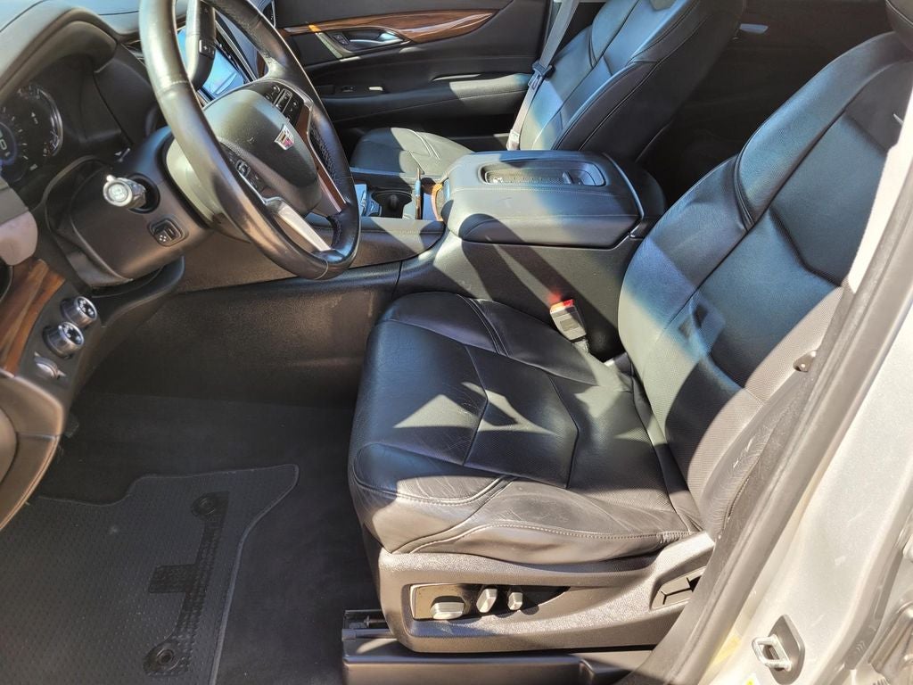 2017 Cadillac Escalade Luxury