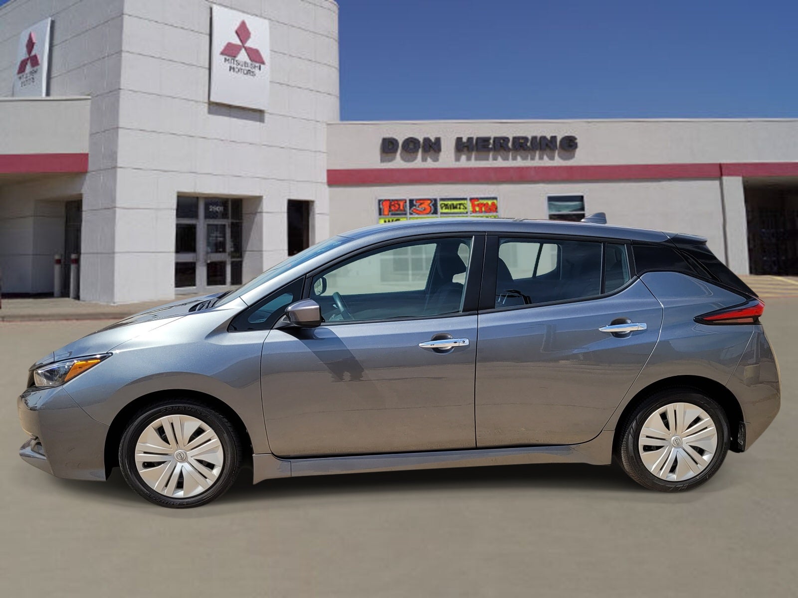 2023 Nissan LEAF S
