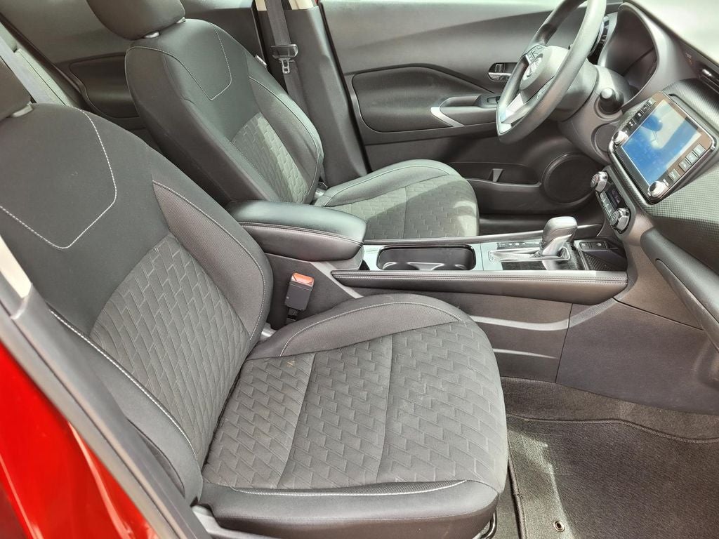 2022 Nissan Kicks SV
