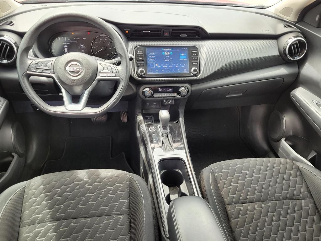 2022 Nissan Kicks SV