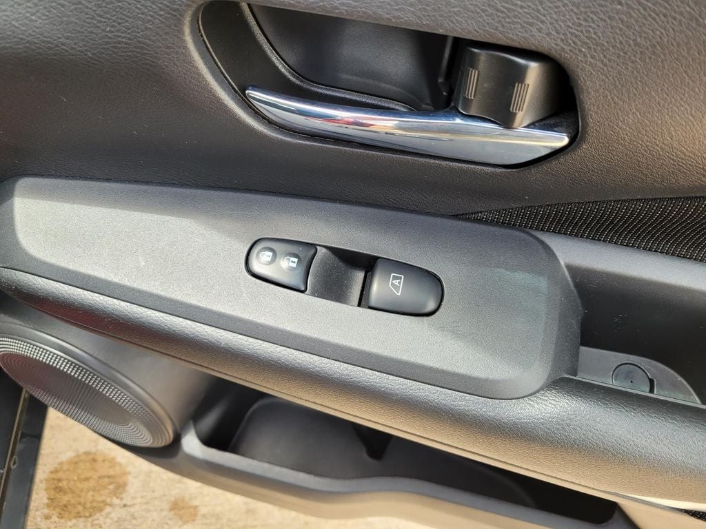 2022 Nissan Kicks SV
