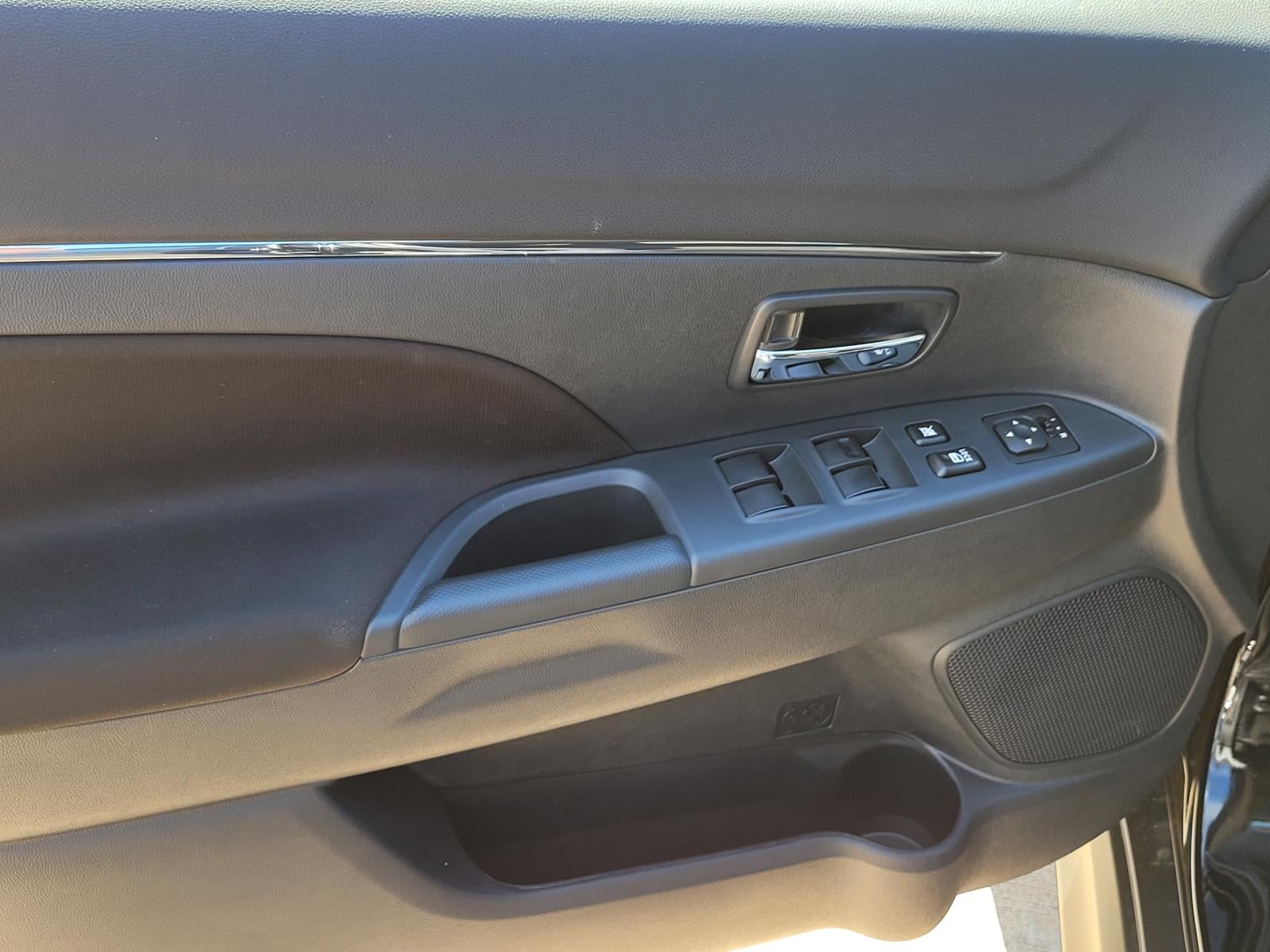 2027 Mitsubishi Outlander Sport ES