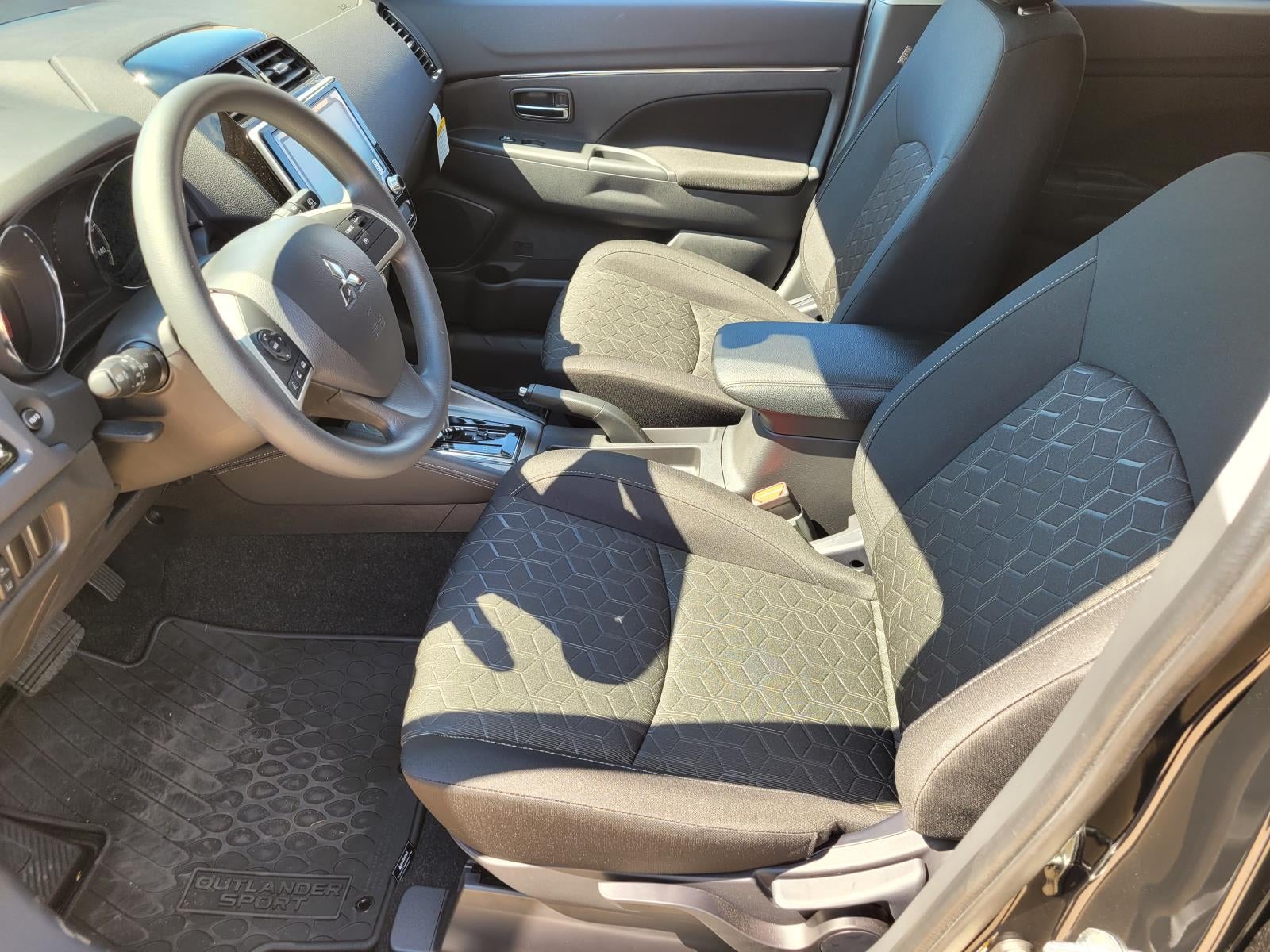 2027 Mitsubishi Outlander Sport ES