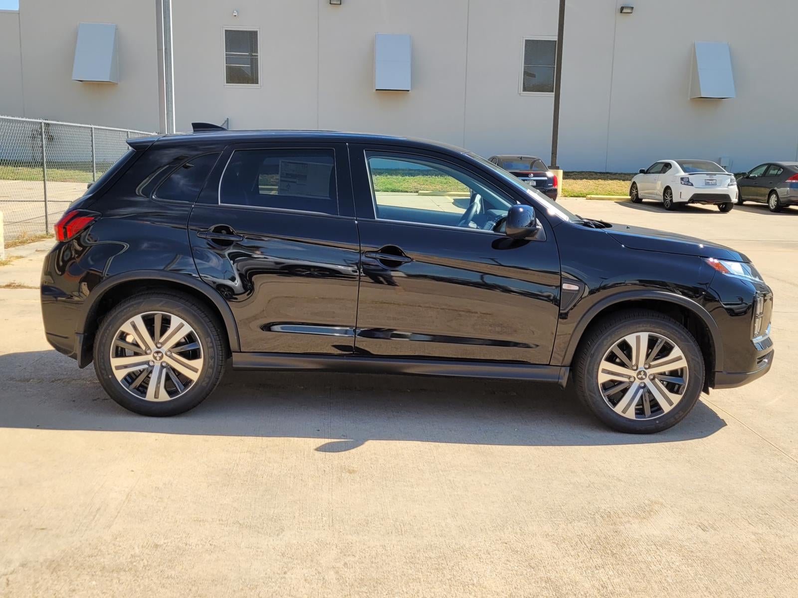 2027 Mitsubishi Outlander Sport ES