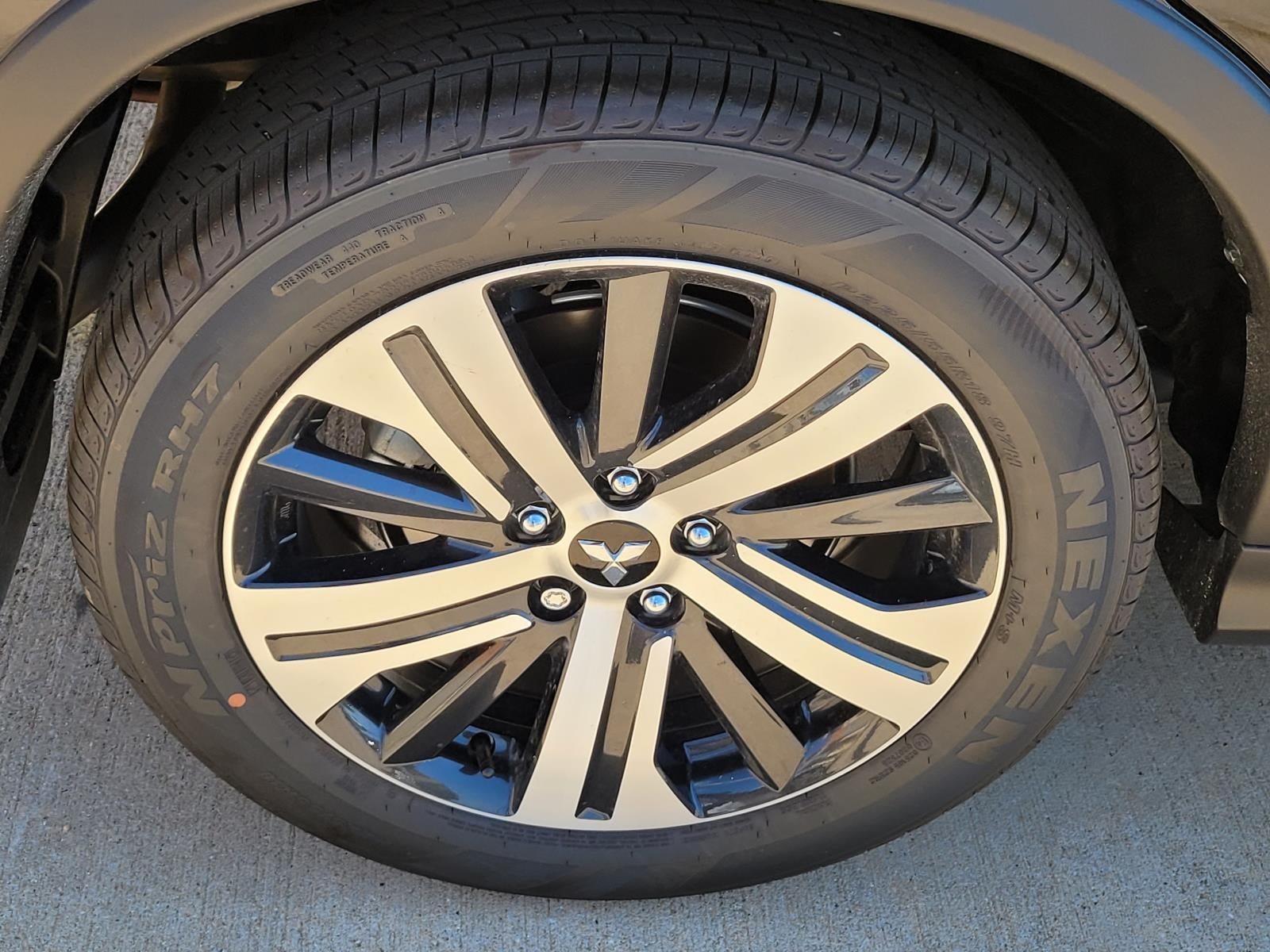2027 Mitsubishi Outlander Sport ES