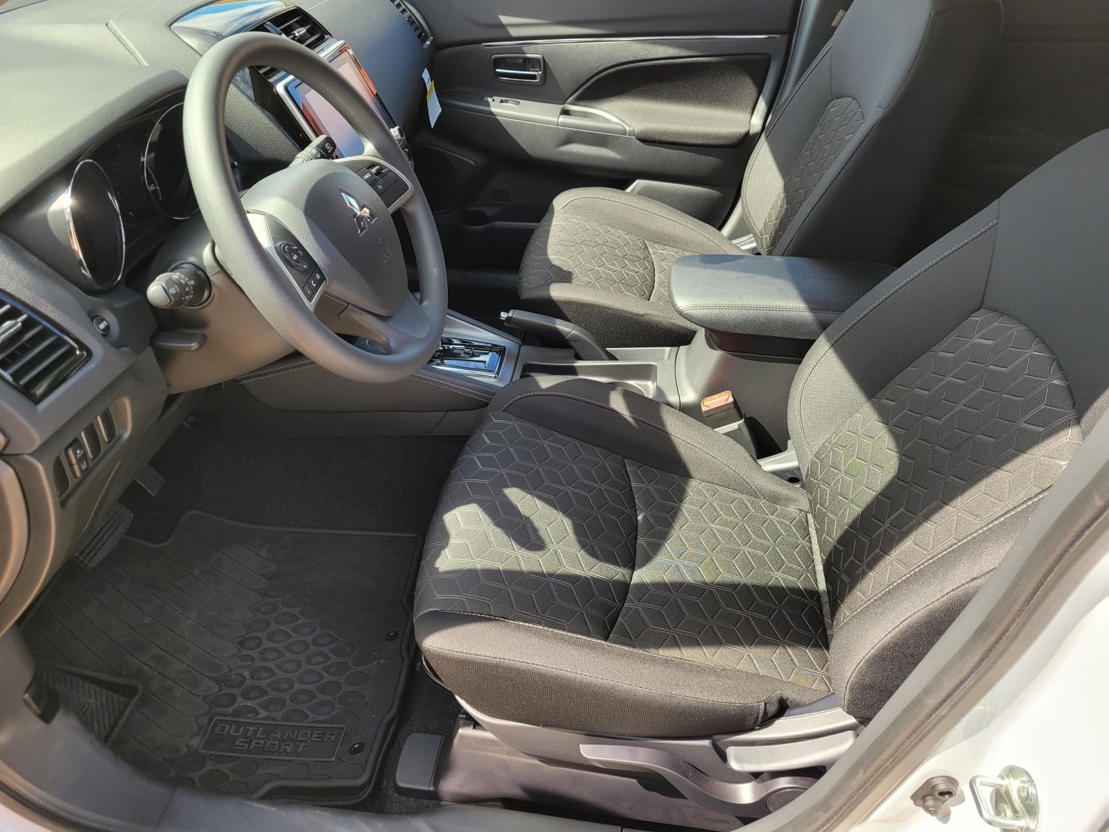 2027 Mitsubishi Outlander Sport ES
