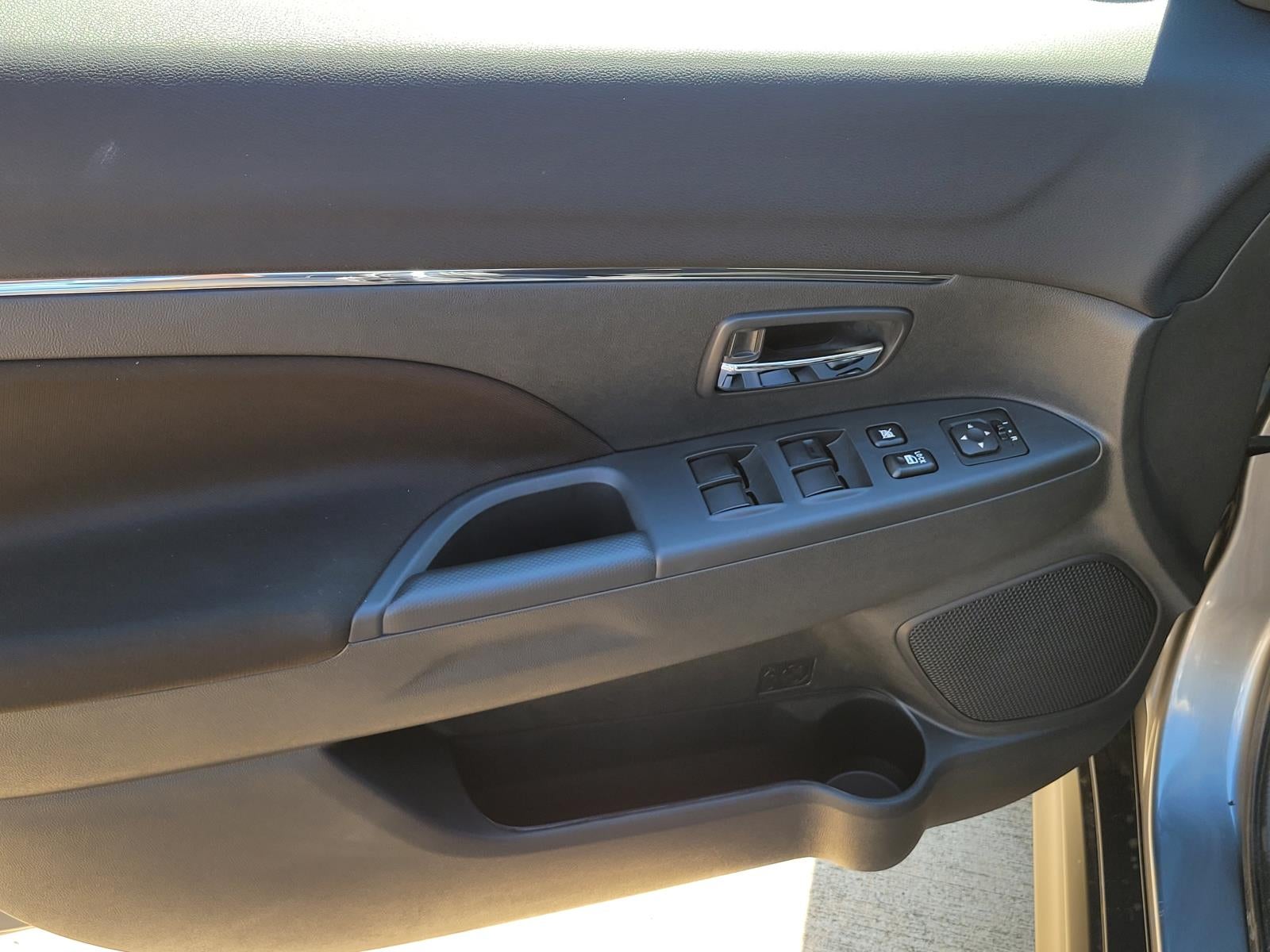2027 Mitsubishi Outlander Sport ES