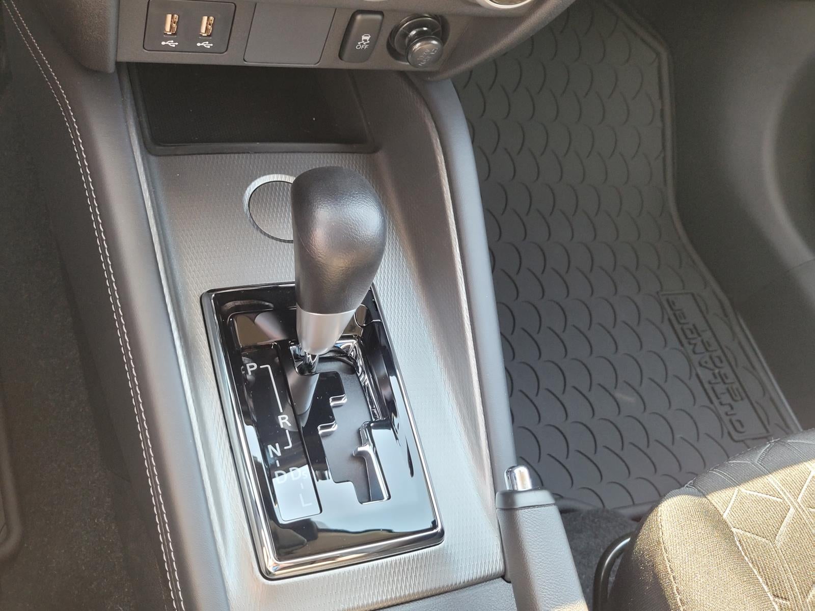 2027 Mitsubishi Outlander Sport ES