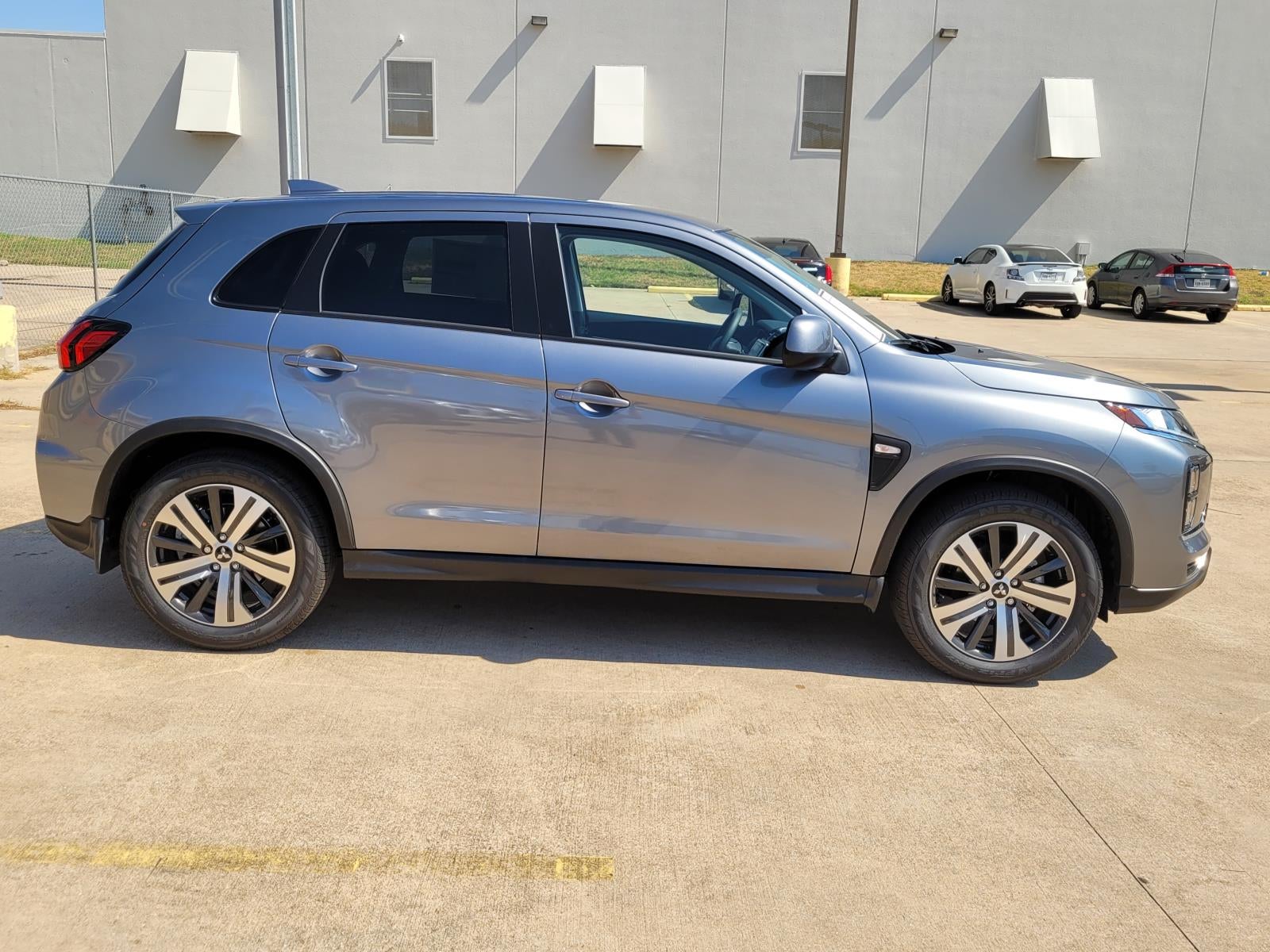 2027 Mitsubishi Outlander Sport ES