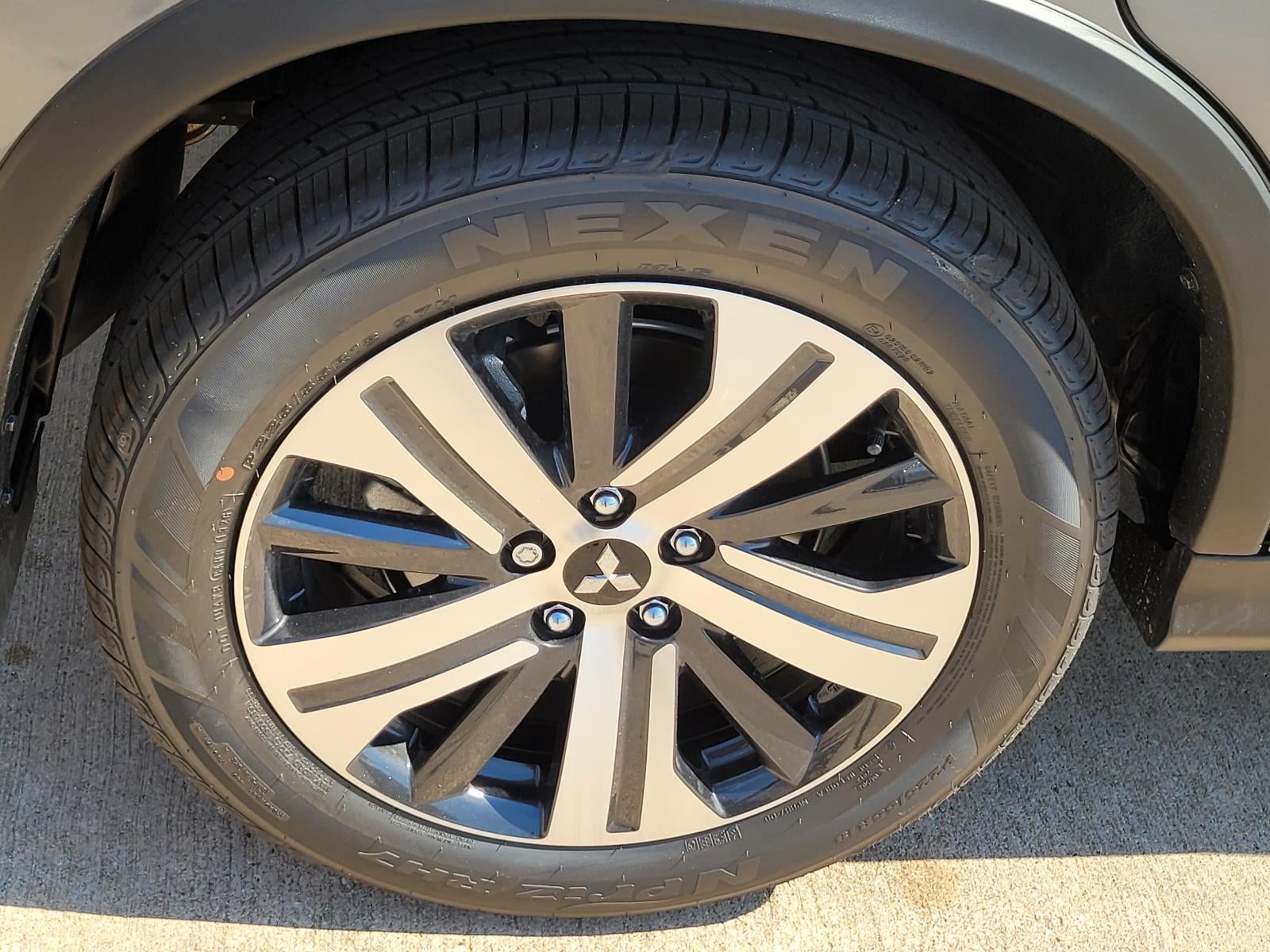 2027 Mitsubishi Outlander Sport ES