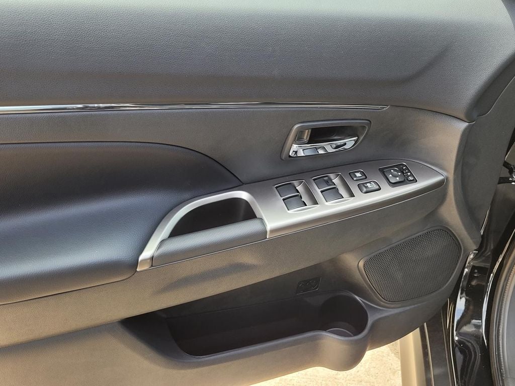 2026 Mitsubishi Outlander Sport SE
