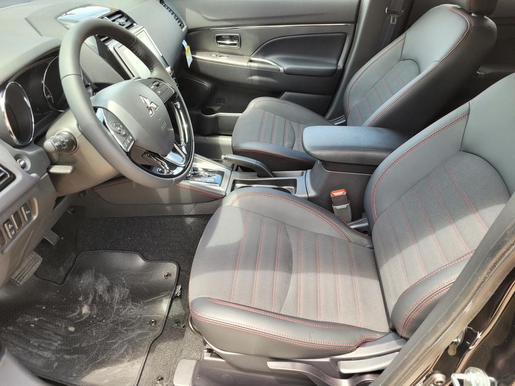 2026 Mitsubishi Outlander Sport SE