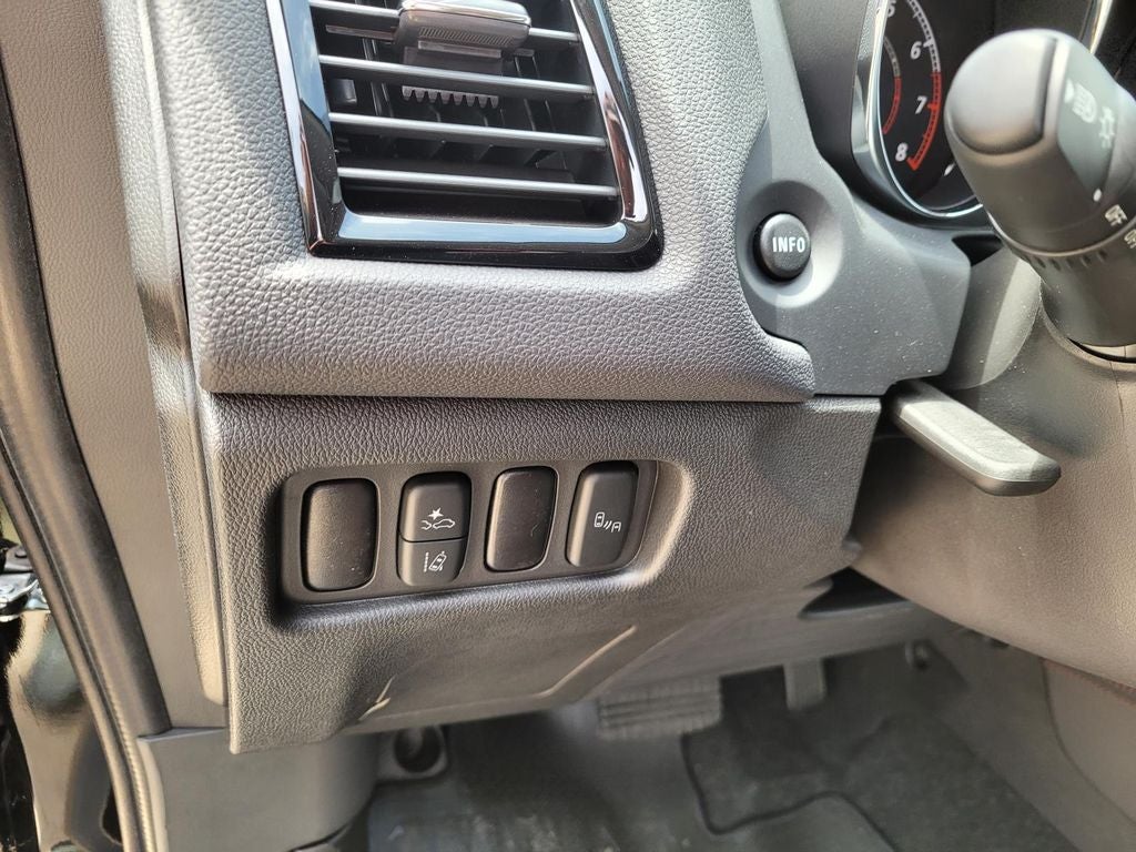 2026 Mitsubishi Outlander Sport SE