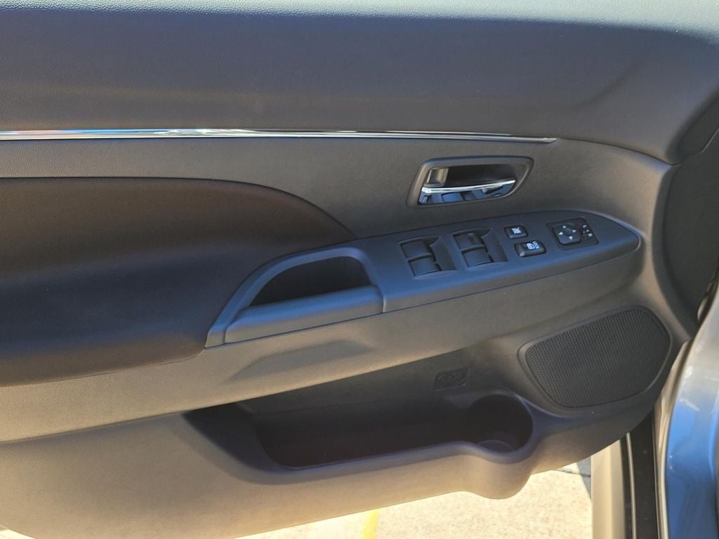 2026 Mitsubishi Outlander Sport ES