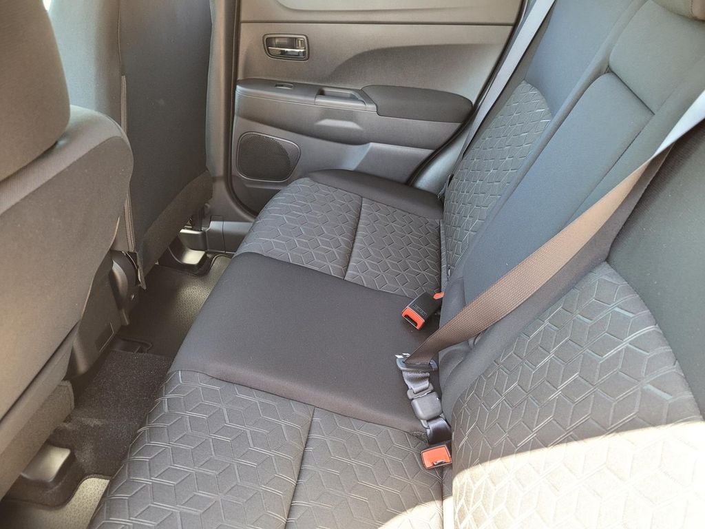 2026 Mitsubishi Outlander Sport ES