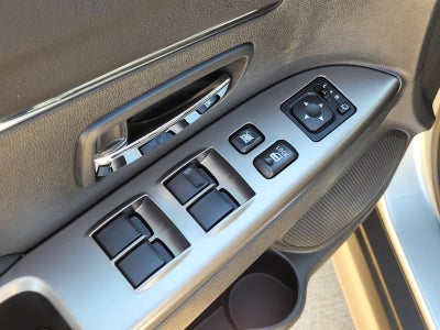 2027 Mitsubishi Outlander Sport SE