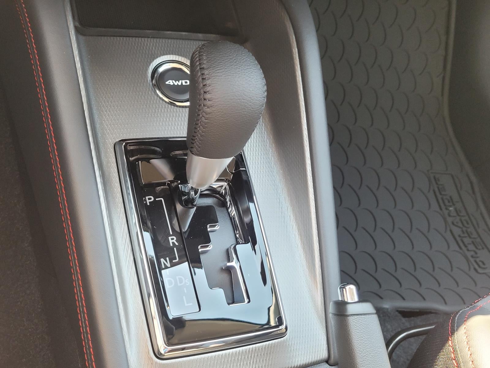 2027 Mitsubishi Outlander Sport SE
