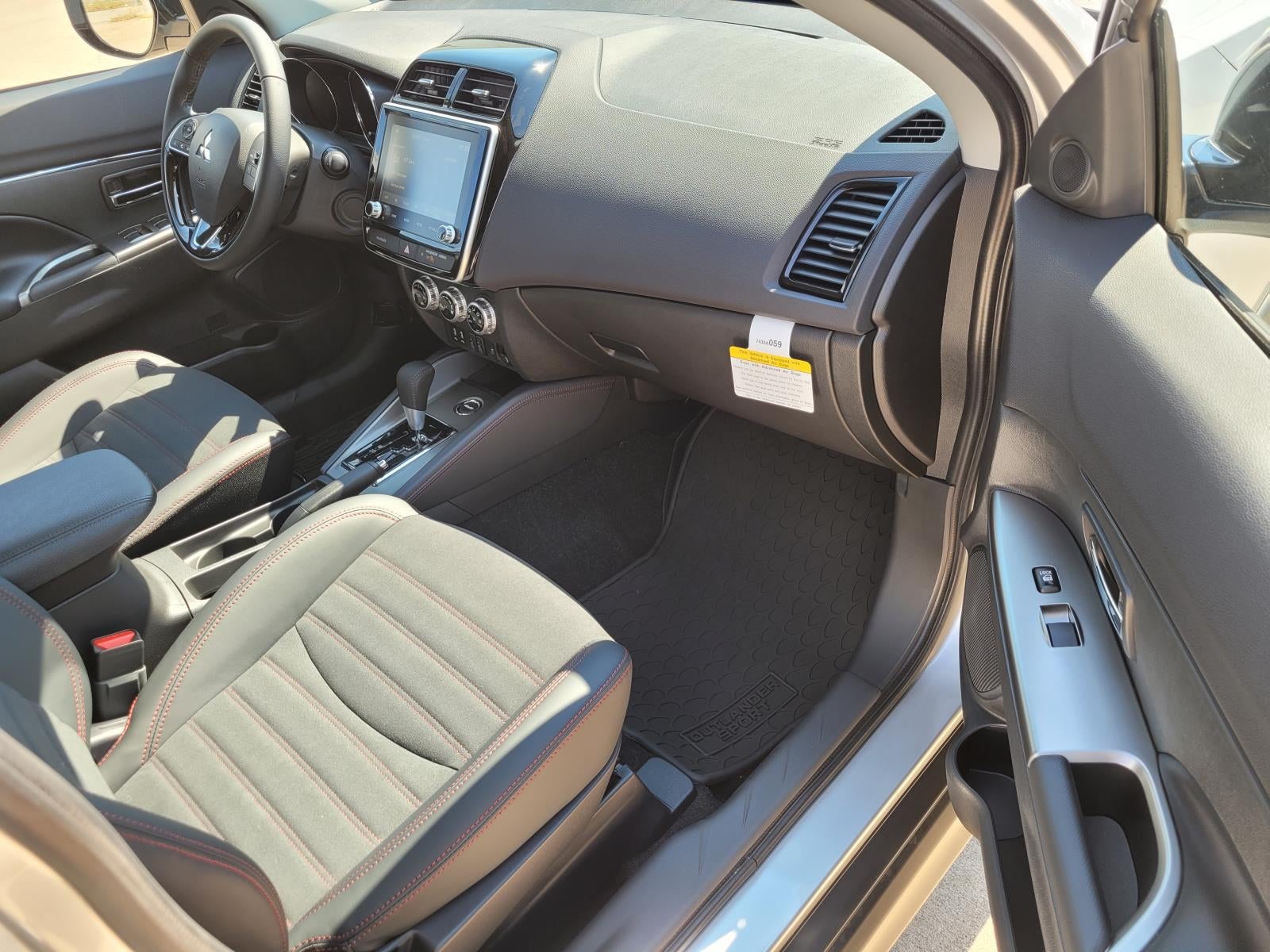 2027 Mitsubishi Outlander Sport SE