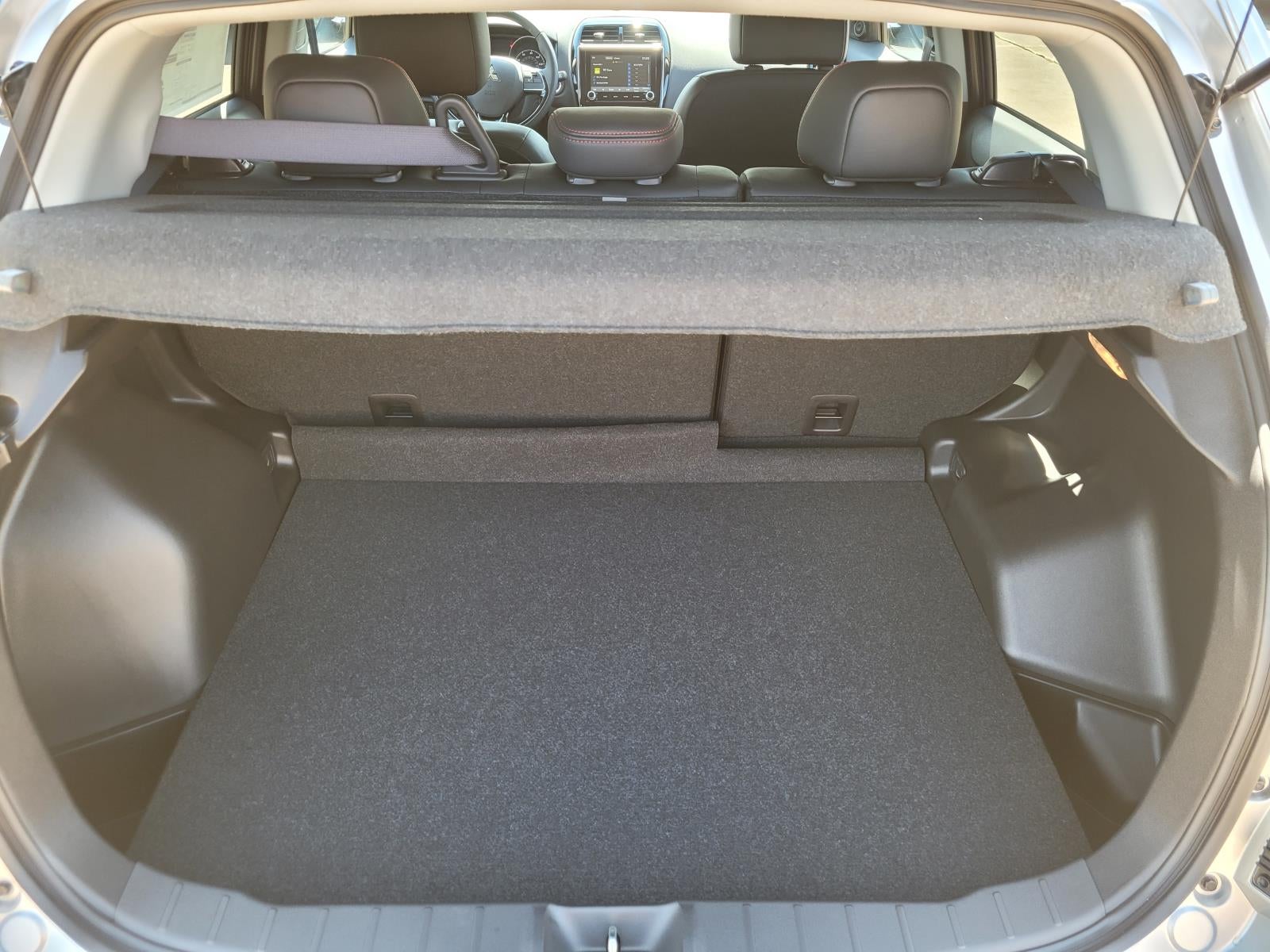 2027 Mitsubishi Outlander Sport SE