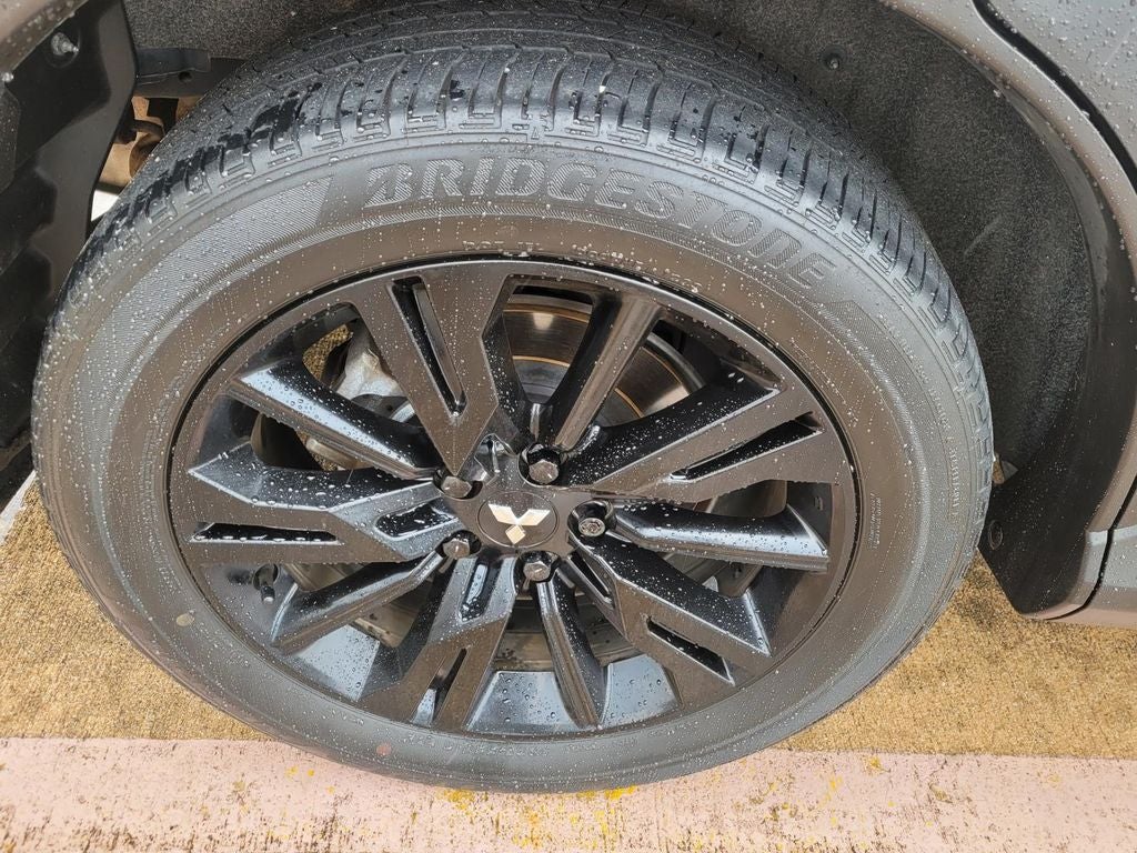 2023 Mitsubishi Eclipse Cross LE