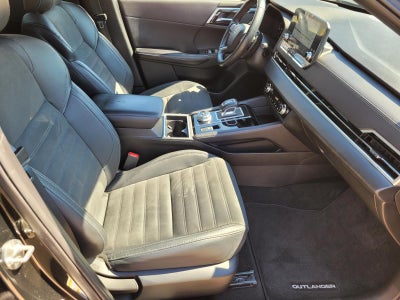 2023 Mitsubishi Outlander SE Black Edition