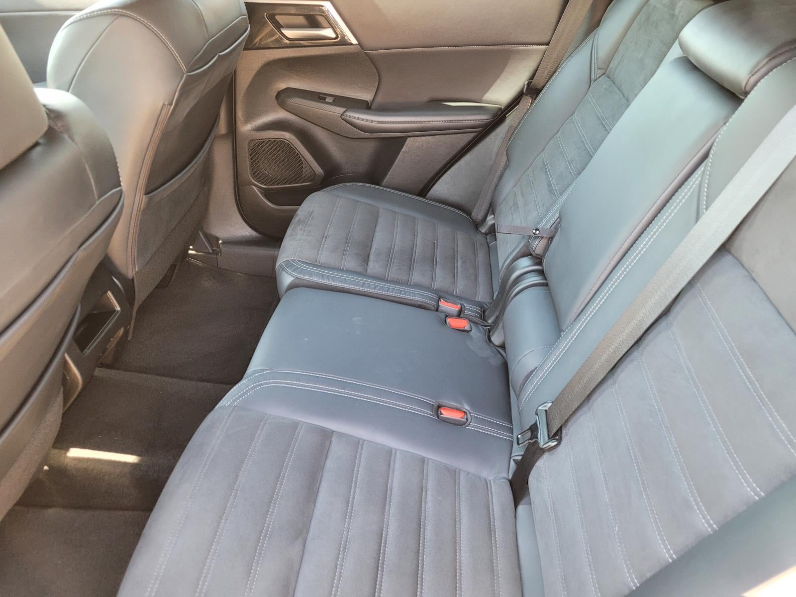 2023 Mitsubishi Outlander SE Black Edition