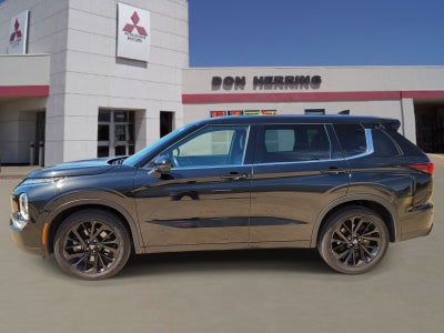 2023 Mitsubishi Outlander SE Black Edition