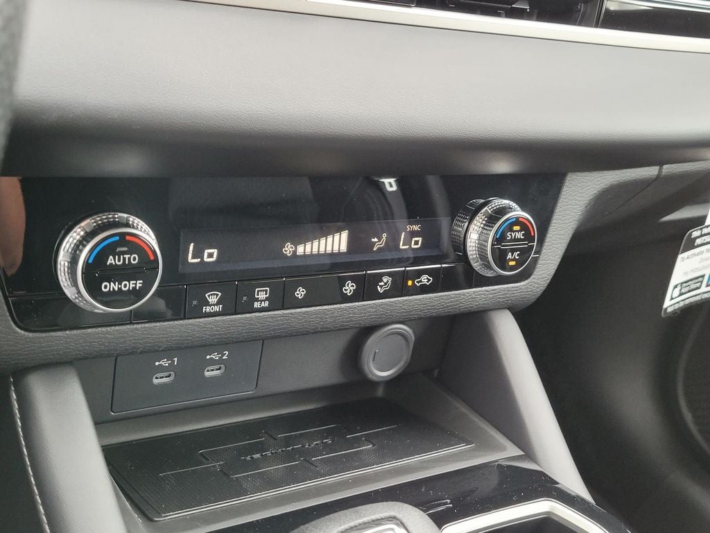 2026 Mitsubishi Outlander ES