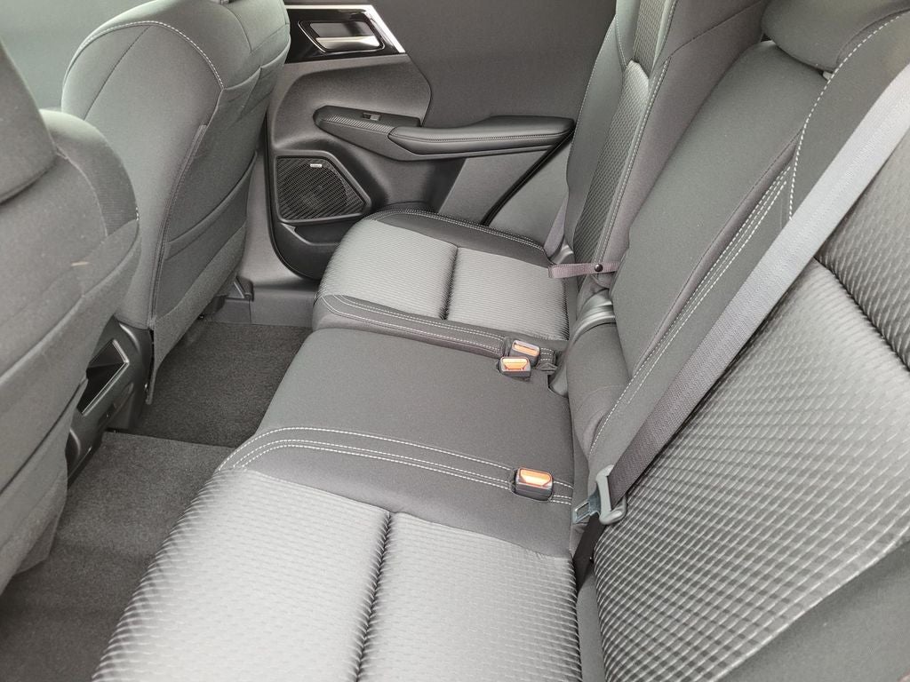 2026 Mitsubishi Outlander ES