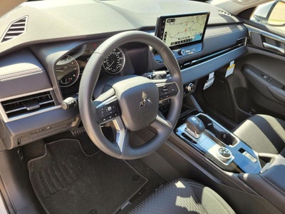 2026 Mitsubishi Outlander ES