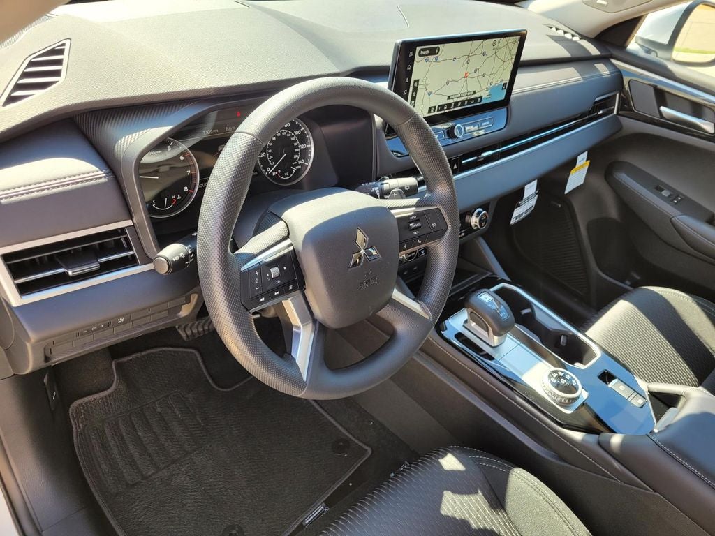 2026 Mitsubishi Outlander ES