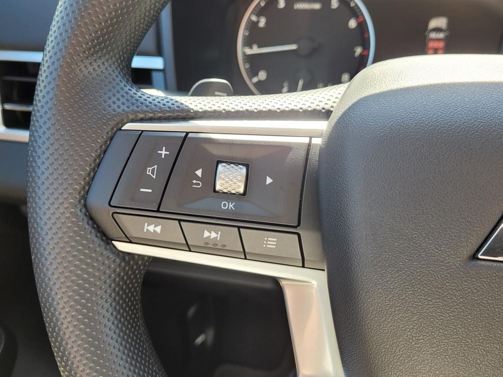 2026 Mitsubishi Outlander ES