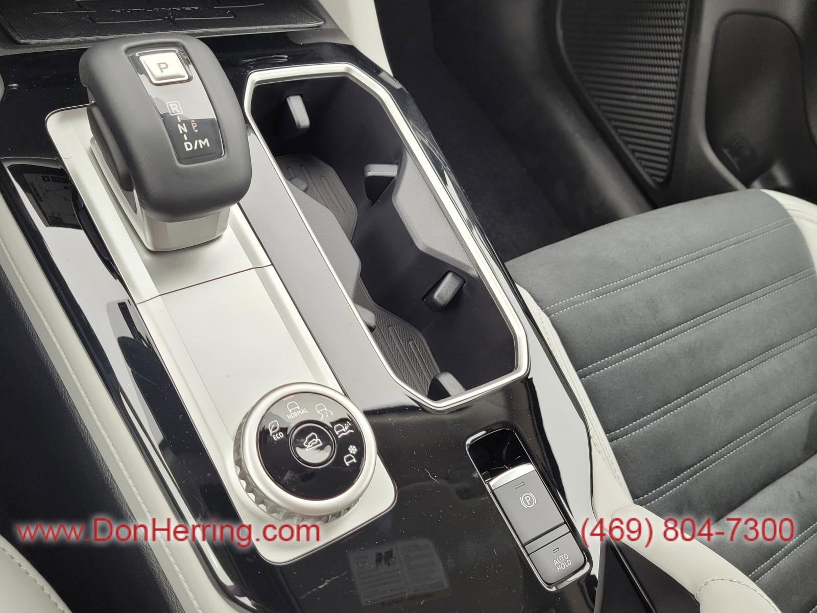 2025 Mitsubishi Outlander SE 2WD