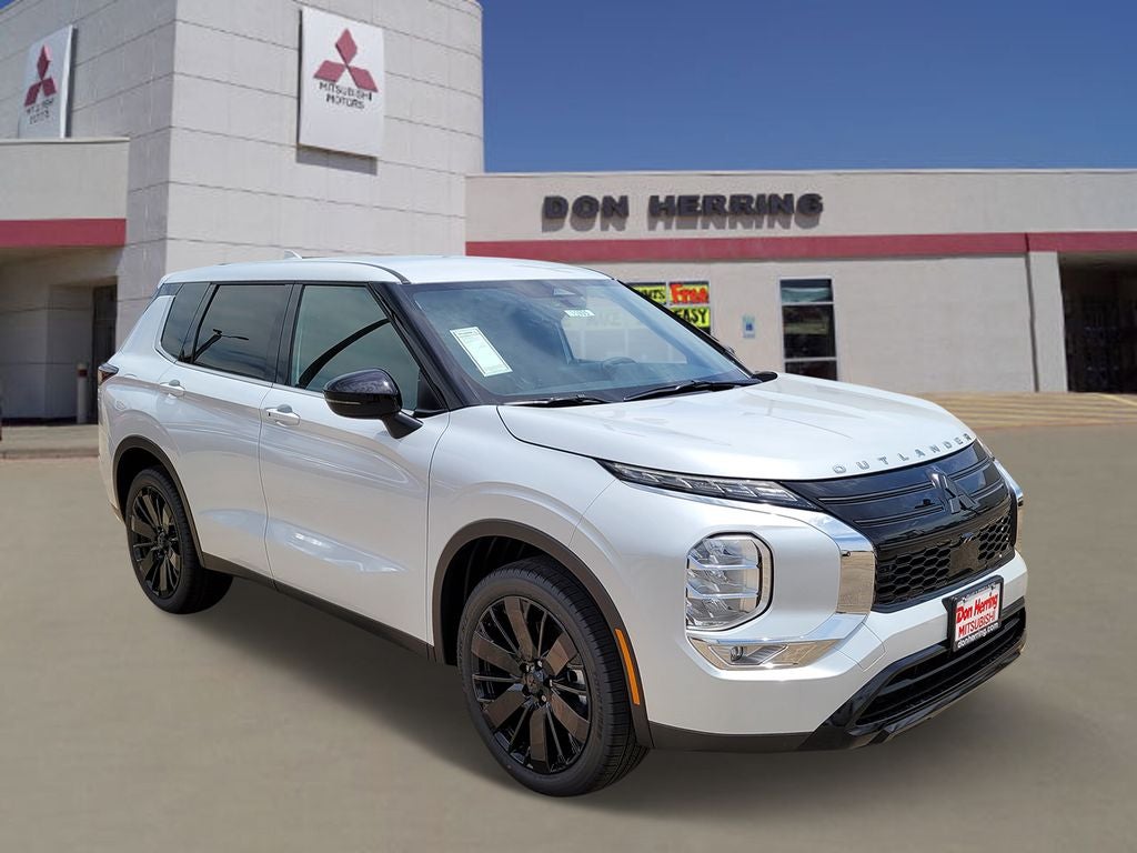 2026 Mitsubishi Outlander LE