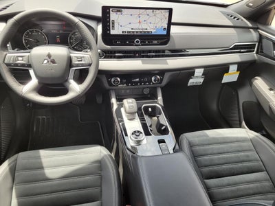 2026 Mitsubishi Outlander LE