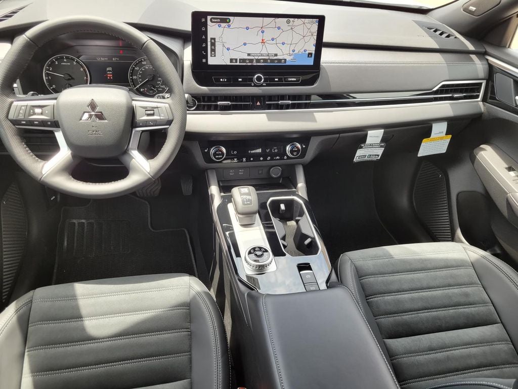 2026 Mitsubishi Outlander LE
