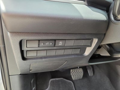 2026 Mitsubishi Outlander LE