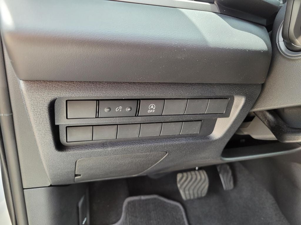 2026 Mitsubishi Outlander LE