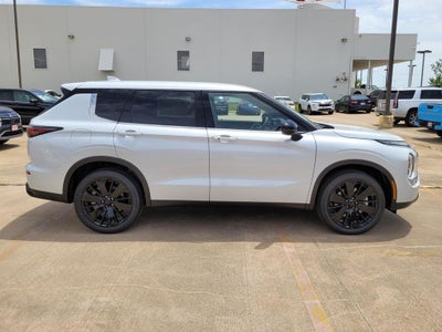2026 Mitsubishi Outlander LE