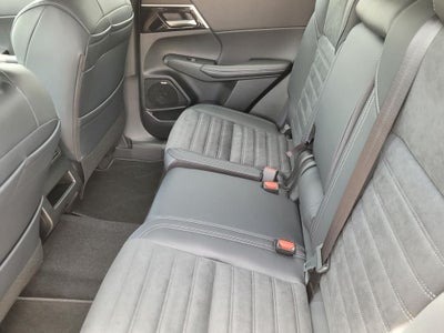2026 Mitsubishi Outlander LE