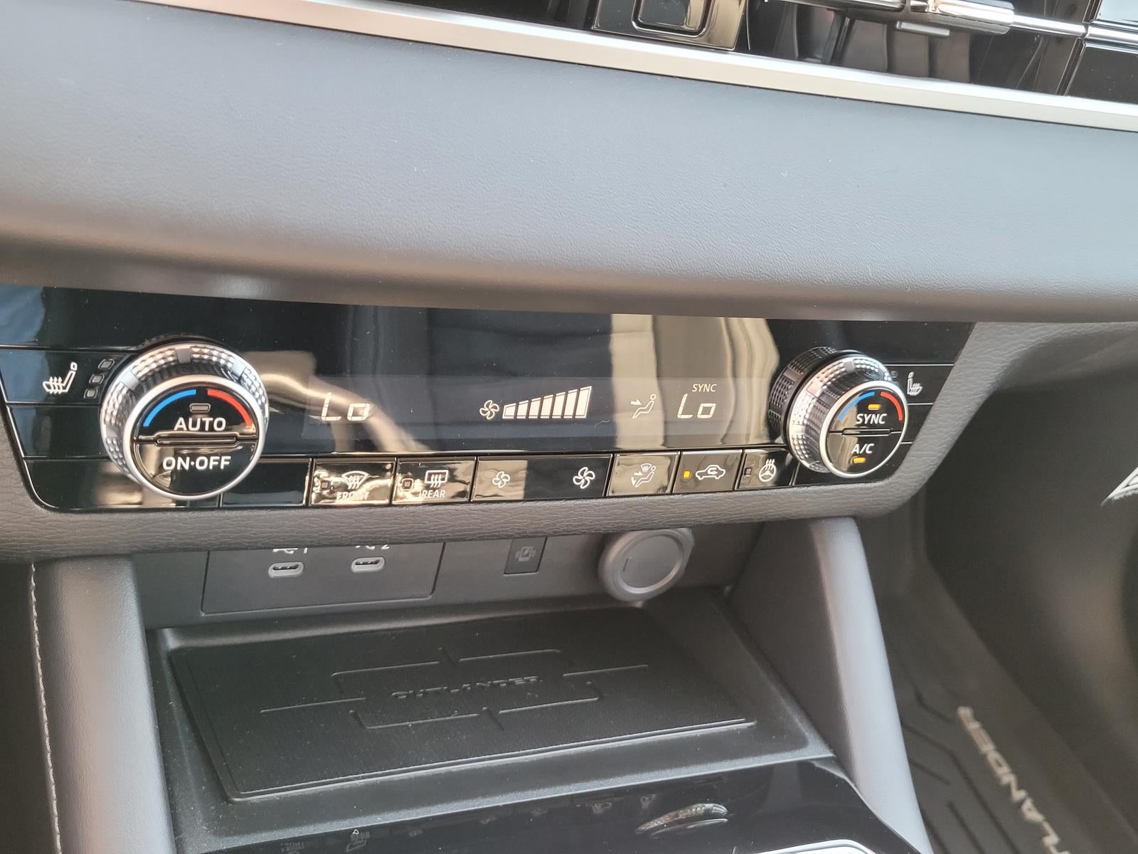 2026 Mitsubishi Outlander SE