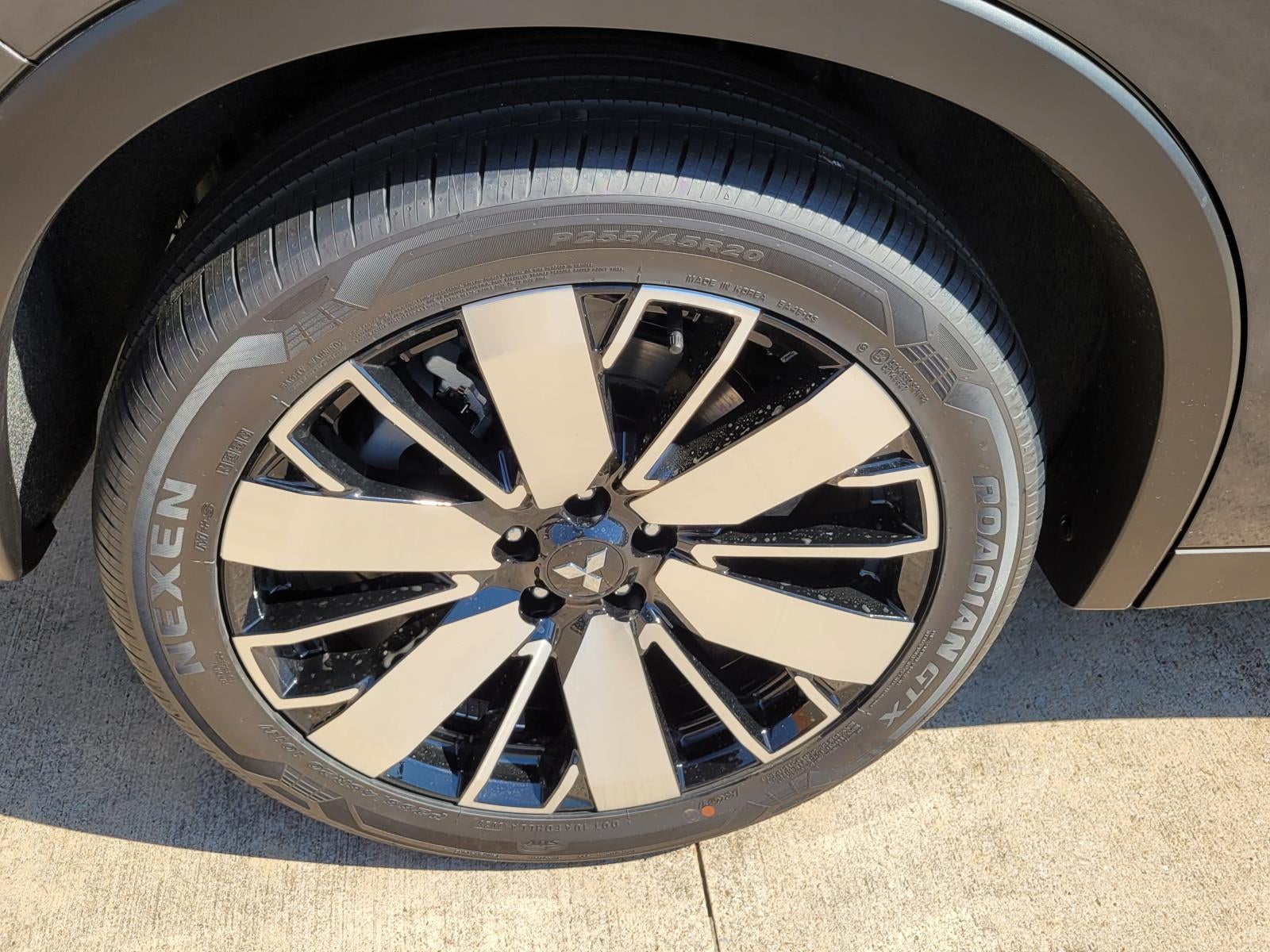 2026 Mitsubishi Outlander SE